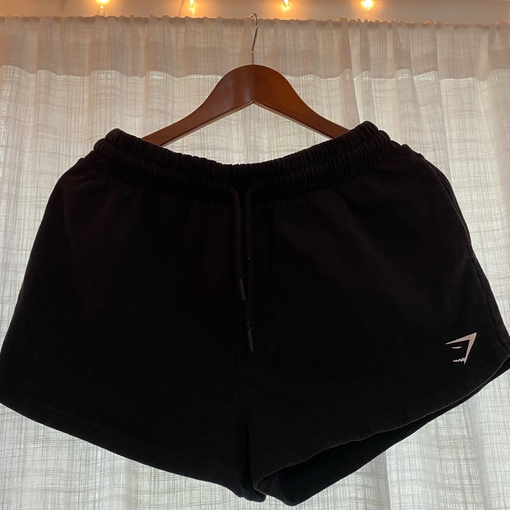 Gymshark black throw on shorts
